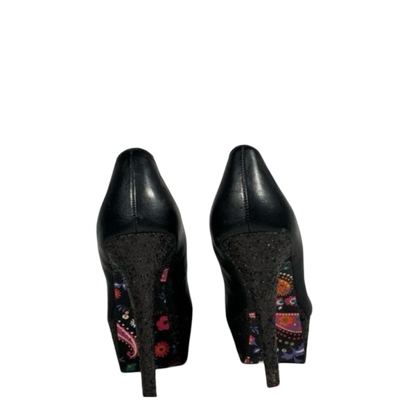 Betsey Johnson Black Women's Shoes - Picture 8 of 10